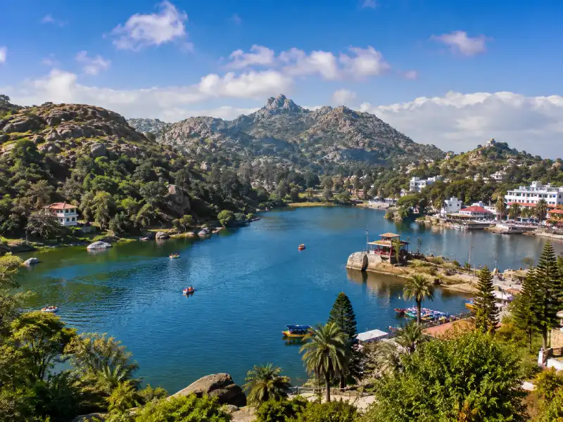 udaipur-to-mount-abu-taxi-tour