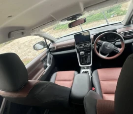innova-hycross-on-rent-udaipur